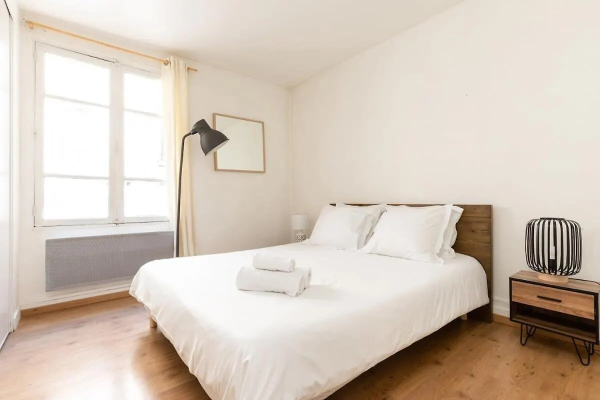 Avenue De Mars 2Br Apartment Paris France