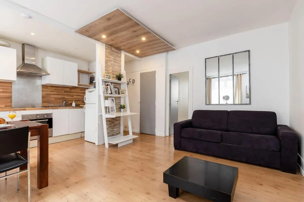 Avenue De Mars 2Br Apartment Paris